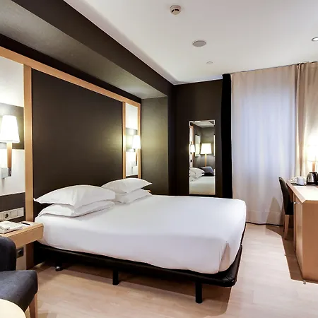 Universal Otel Barselona