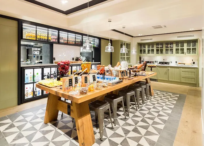 巴塞罗那环球酒店 酒店 4*