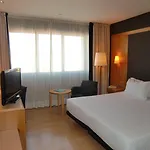 ホテル ウニベルサル