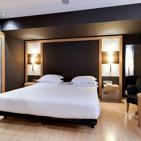 Hotell Universal 4*